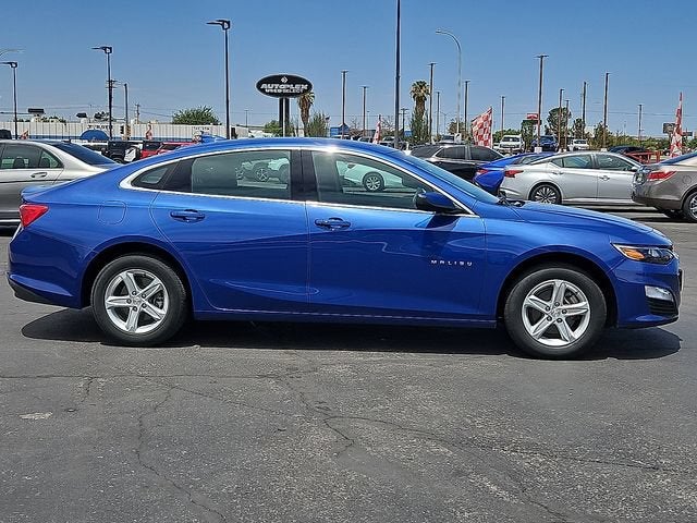 2023 Chevrolet Malibu — side profile view