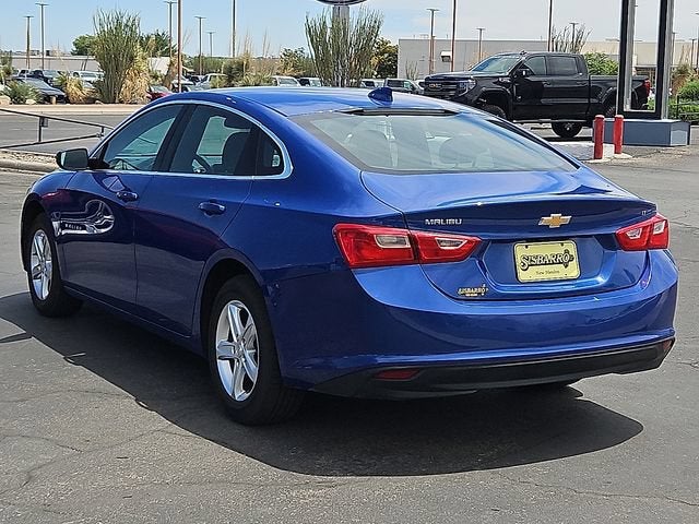 2023 Chevrolet Malibu — interior view